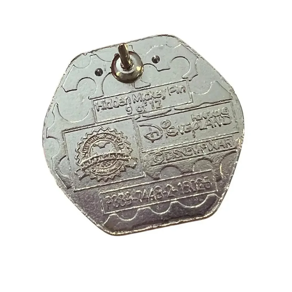 Disney Hidden Mickey 2012 Woody Sheriff Pin‎ Toy Story Disneyland Trading